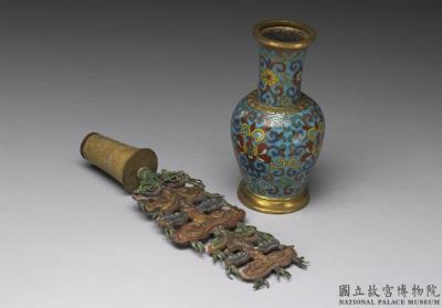 图片[3]-Copper vase in cloisonne enamels, Qing dynasty, Qianlong reign (1736-1795)-China Archive